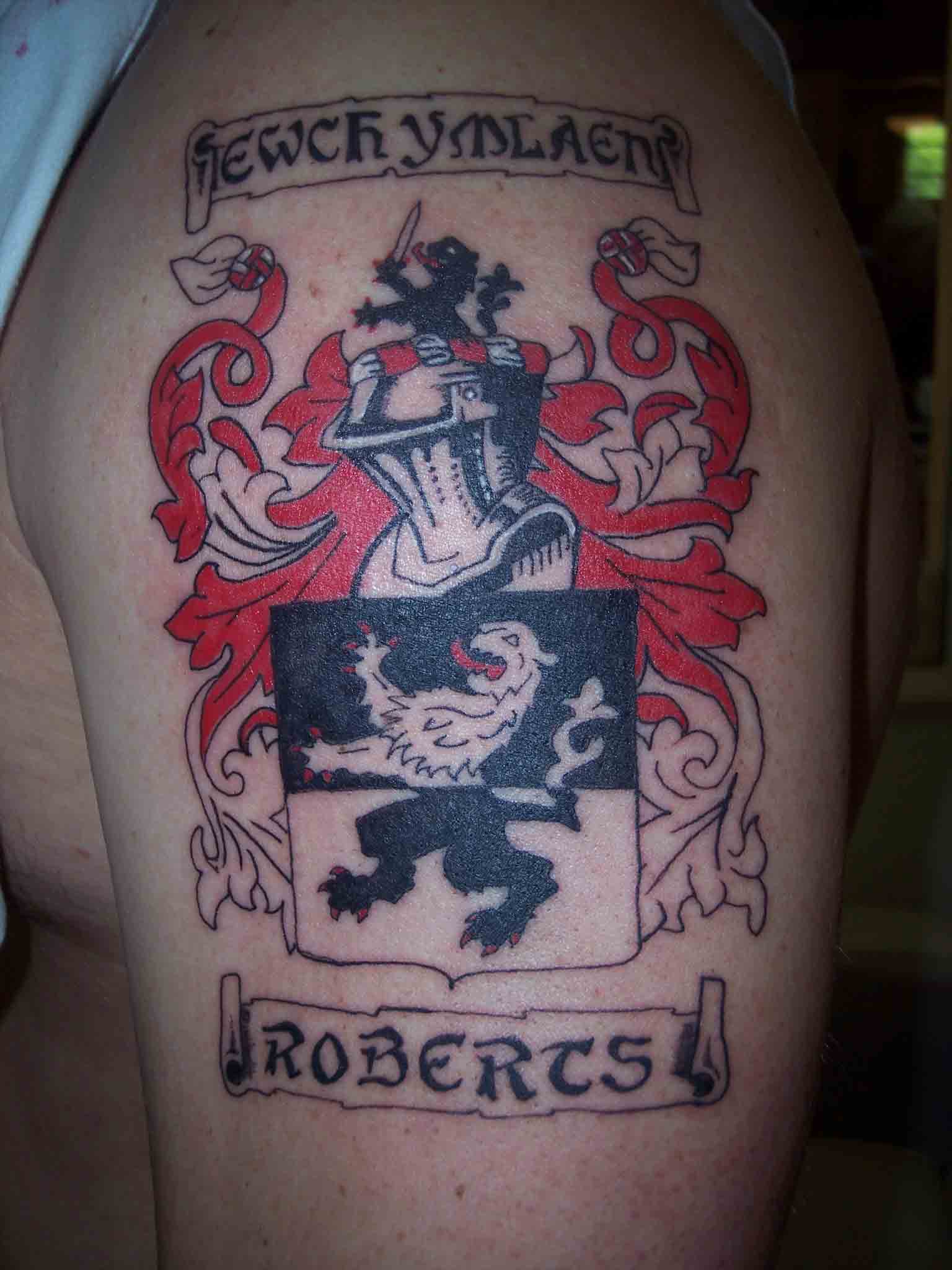 family-crest.jpg